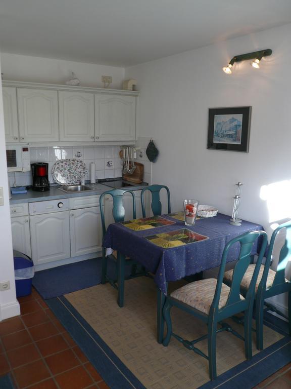 Kastanienhüs Apartment Westerland Zimmer foto